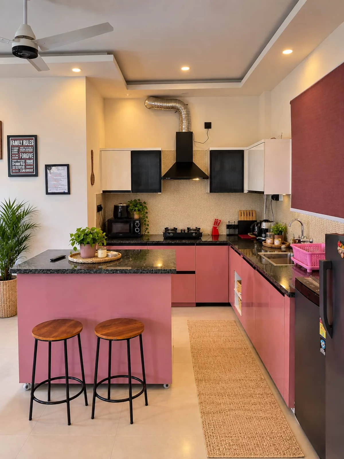 Musk Rose · Kitchen and breakfast counter