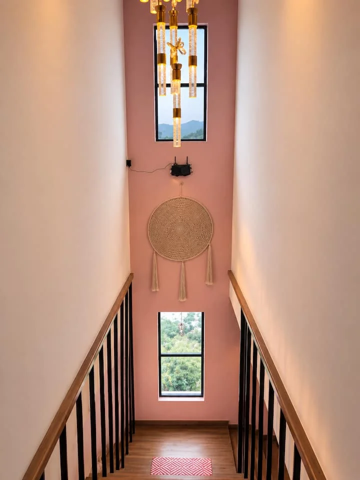 Musk Rose · Interior staircase