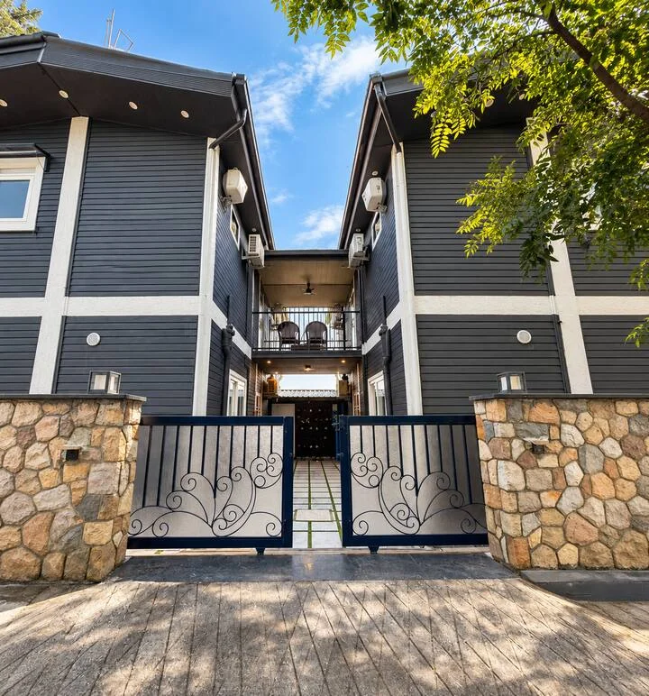 Musk Rose · Adjoining villa entrances
